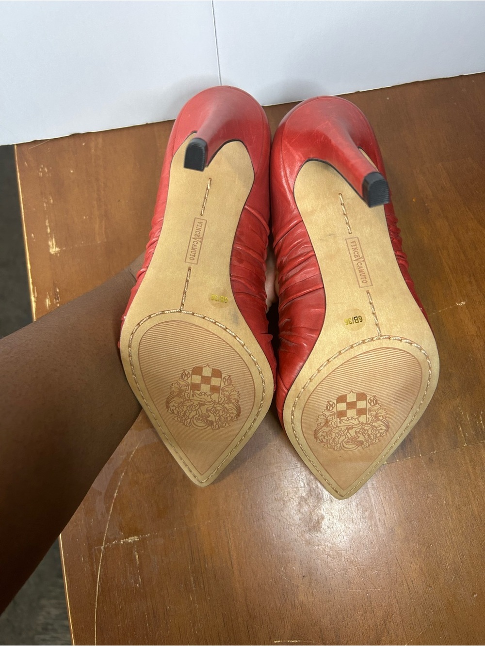 Venezia Red Pointed Leather Pumps with Ruched Vamp Size 6 - Picture 4 of 4